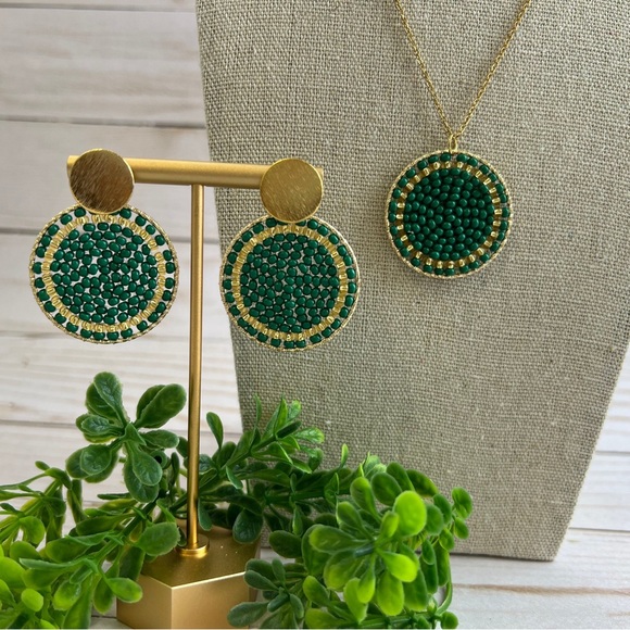 Elegant Gold & Green Beaded Necklace & Matching Earring - Boho Chic Jewelry Set - Picture 3 of 6